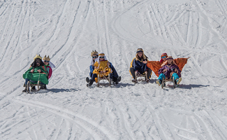 Sternsinger aus Kirchdorf an der Krems und Bad Ischl in Hinterstoder auf der Höss beim Fotoshooting für Drei Königs Aktion 2018Foto: Jack Haijes