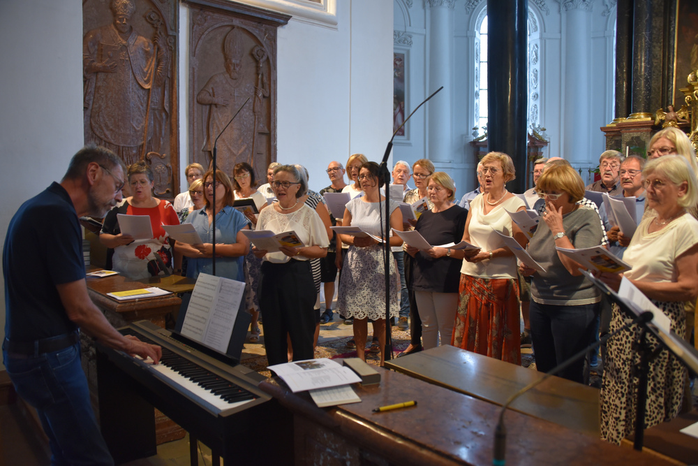 Dekanatsvesper zur Schöpfung / Albert Kern Der Chor aus Naarn bei der Dekanatsvesper