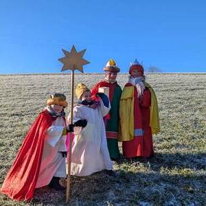Die Sternsinger unterwegs.