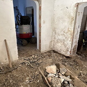 März - September 2025