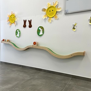 Schnecken, Autos, Bälle