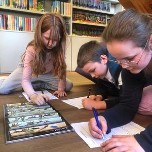 Kindergarten- und Volksschulkinder zu Besuch in der Bücherei
