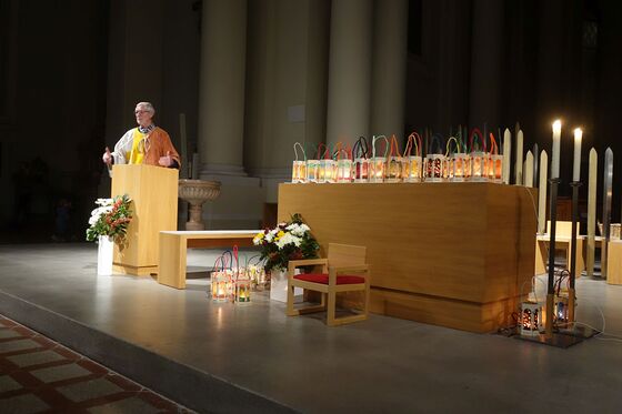 Fr. 10. November - Kirche Linz-Hl. Familie