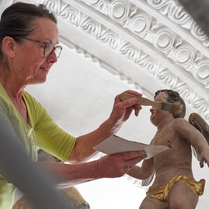 Alle packen an mit viel Fingerspitzengefühl