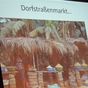 Pfarrer Paulinus erzählt über seine Heimat Nigeria