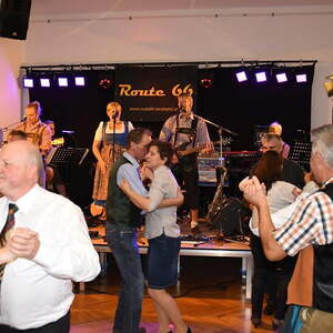 Gute Stimmung beim Ottnanger Pfarrball im Pfarrzentrum St. Stephanus