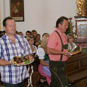 Erntedankfest mit Pfarrfoto