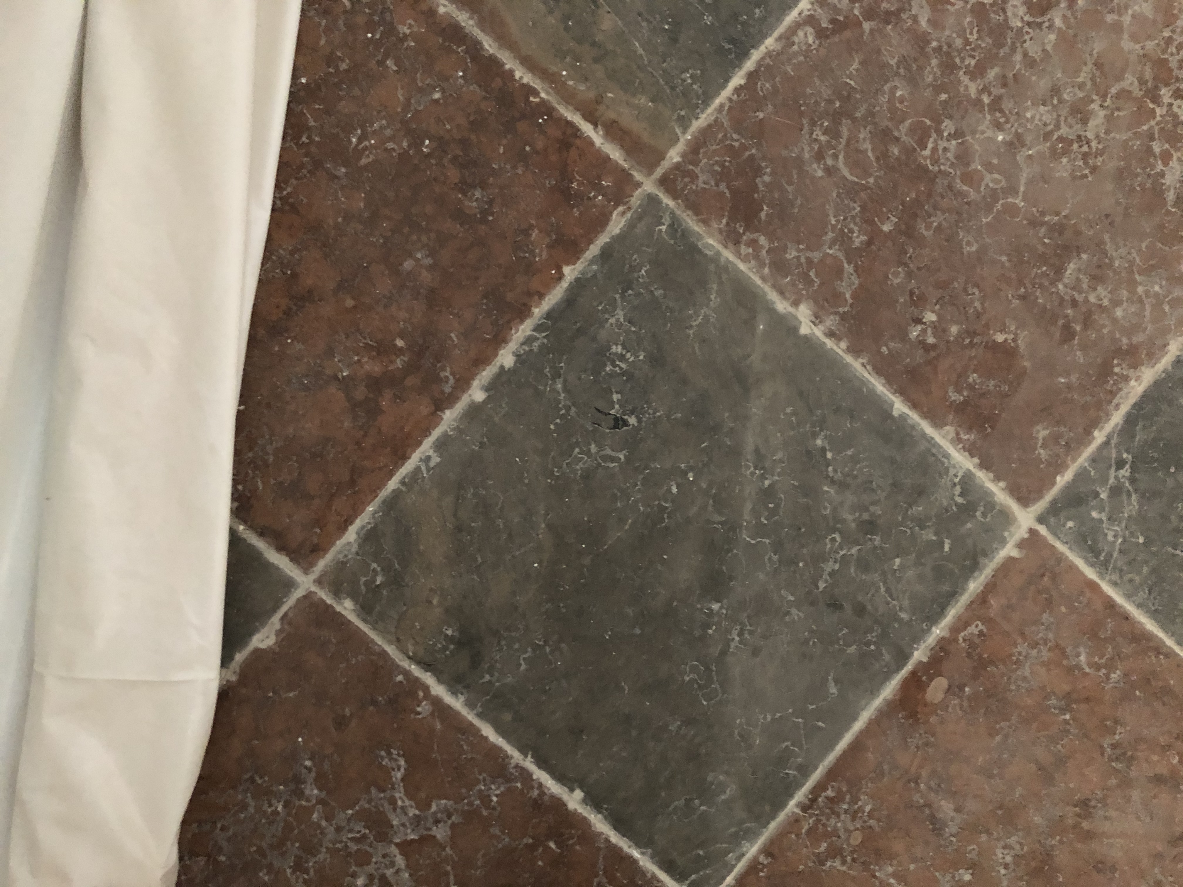 Boden in der Pfarrkirche Suben