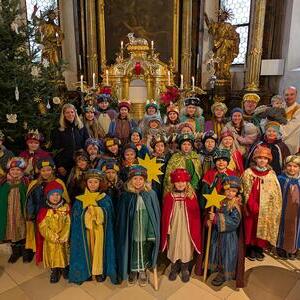 Die Sternsingerinnen und Sternsinger 2025