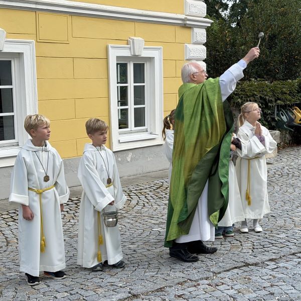 Segnung Kirchendach / Müller