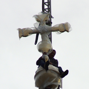 Kirchturmkreuzsteckung