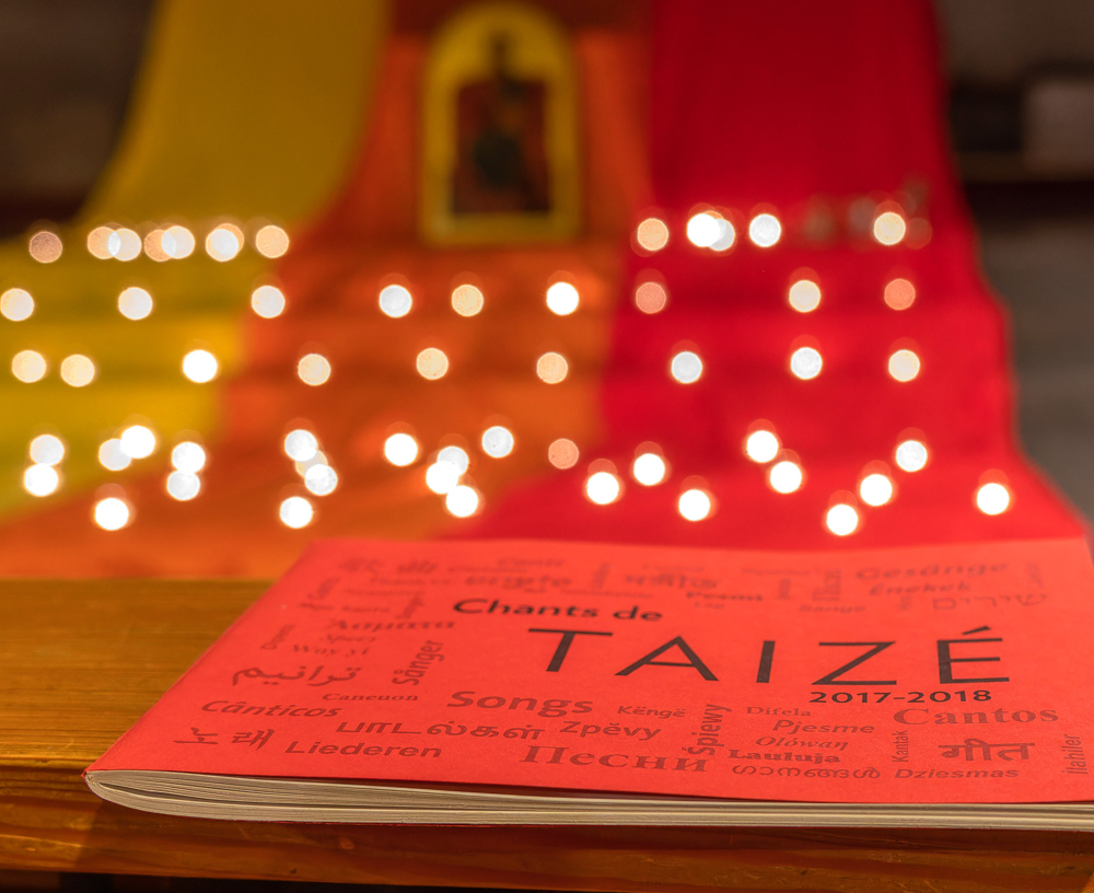 Die Katholische Jugend Kirchdorf gestaltete ein Heilsames Gebet mit Gesängen aus Taizé.