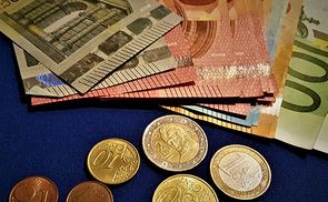 Geld, Finanzen