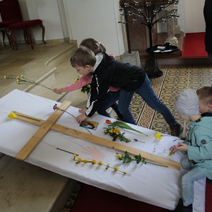 Kinderkreuzverehrung