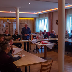 Festsitzung Gemeinderat Kopfing im Geburtshaus von Johann Nepomuk Hauser