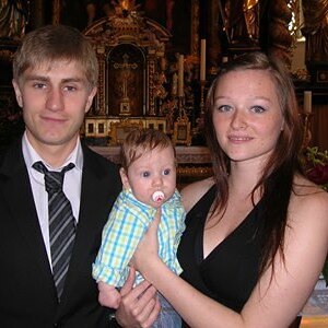 Eltern: Carola Kleesadl und Julian Koller          