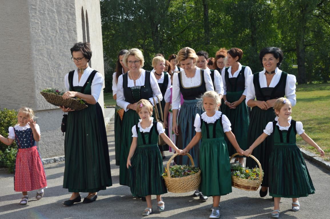 Einzug zum Festgottesdienst