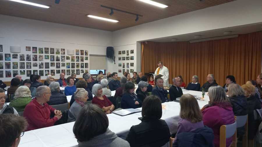 Agape im Pfarrsaal