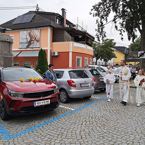 Segnung der Fahrzeuge