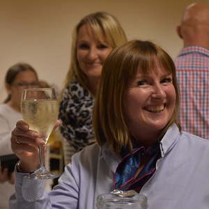 gesegnete Speisen werden verzehrt