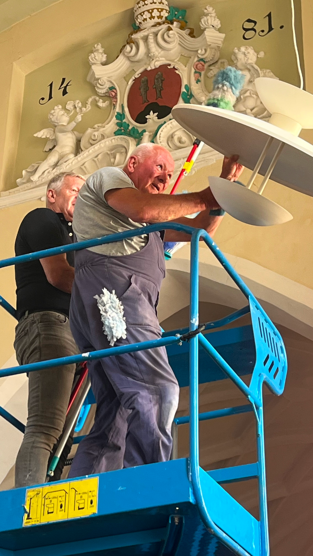 Reparaturarbeiten im Inneren der Kirche