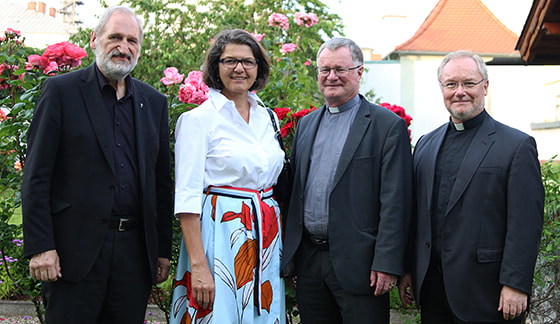 Empfang für Medienschaffende im Garten des Linzer Bischofshofs