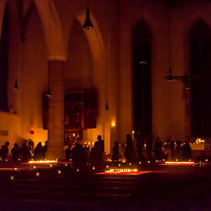 Impressionen vom Lichterweg in der Pfarre Kirchdorf/Krems bei der Nacht der 1000 Lichter.