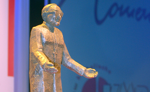 Romero Statue © KMB SEI SO FREI