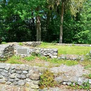 Rast bei der Ausgrabungsstätte der Römervilla Rustica