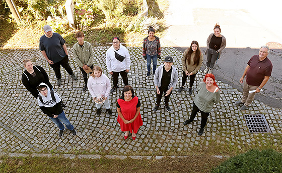 Sozial-Landesrätin Birgit Gerstorfer besuchte die JU-Can-Teilnehmerinnen und Teilnehmer / © Land OÖ/Stinglmayr Sozial-Landesrätin Birgit Gerstorfer besuchte die JU-Can-Teilnehmerinnen und Teilnehmer