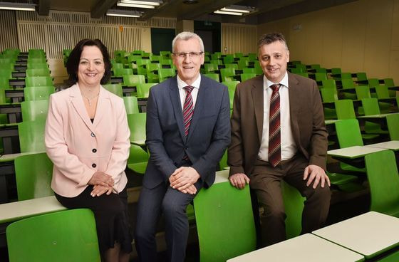 V. l.: Vizerektorin Mag.a Berta Leeb, Rektor Mag. Franz Keplinger und Vizerektor Dr. Alfred Klampfer