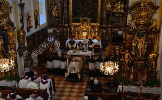 Begräbnis Ehrenkanonikus Kons.-Rat, OStR. Prof. Mag. Dr. Josef Dikany