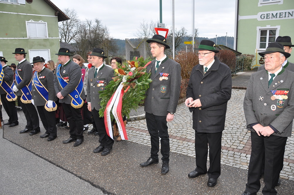 Gedenken am Kriegerdenkmal