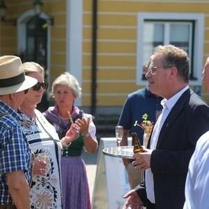 Pfarrer Franz Asen im Gespräch
