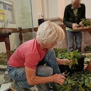 Binden der Erntedankkrone
