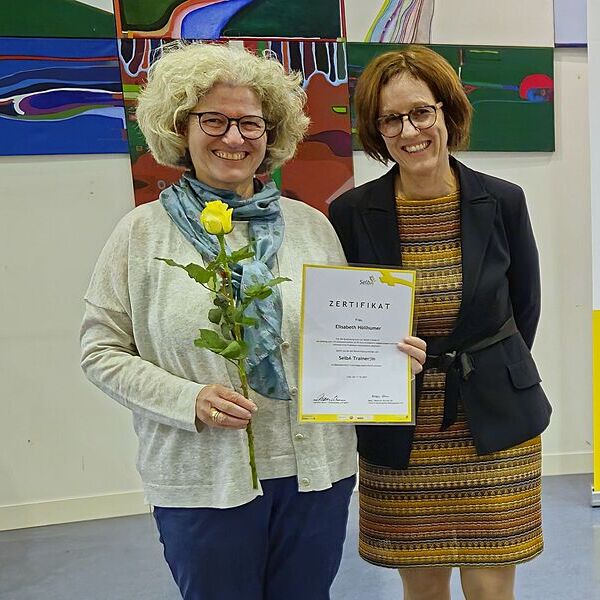 Feierliche Überreichung der Zertifikate