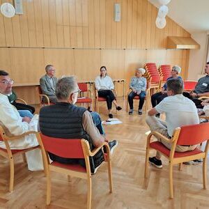 In Themengruppen wurden Fragen und Unklarheiten, aber auch Positives zum bevorstehenden Prozess diskutiert.