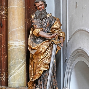 Kreuzaltar: Statue des Hl. Petrus