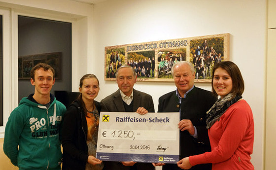 Beim Überreichen der Spende am 20. Jänner bedankten sich Pfarrer Konrad Enzenhofer und Karl Kronlachner (Obmann Bau und Finanzausschuss) im Namen aller Pfarrverantwortlichen für die gespendeten 1250 €.