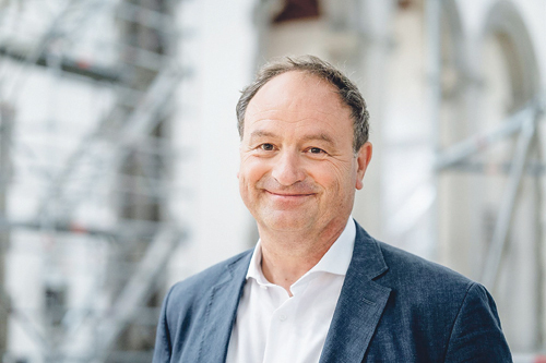 Rainer Maria Schießler ist Fußballfan seit seiner frühen Kindheit.
