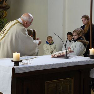 Aufnahme der neuen Ministrantinnen 2019