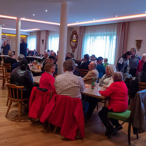 Festsitzung Gemeinderat Kopfing im Geburtshaus von Johann Nepomuk Hauser