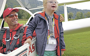 Große Freude beim 10. Segelflugtag für Kinder und Jugendliche mit Beeinträchtigung.