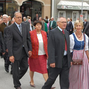 Trachtensonntag mit Ehejubilaren