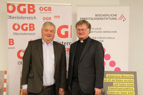 ÖGB-Landesvorsitzender Dr. Johann Kalliauer und Diözesanbischof Dr. Manfred Scheuer treten gemeinsam für nachhaltige Lösungen im Bereich Arbeit und Arbeitslosigkeit ein. 