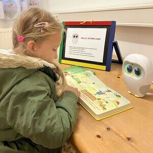 LUKA zu Besuch in der Bücherei