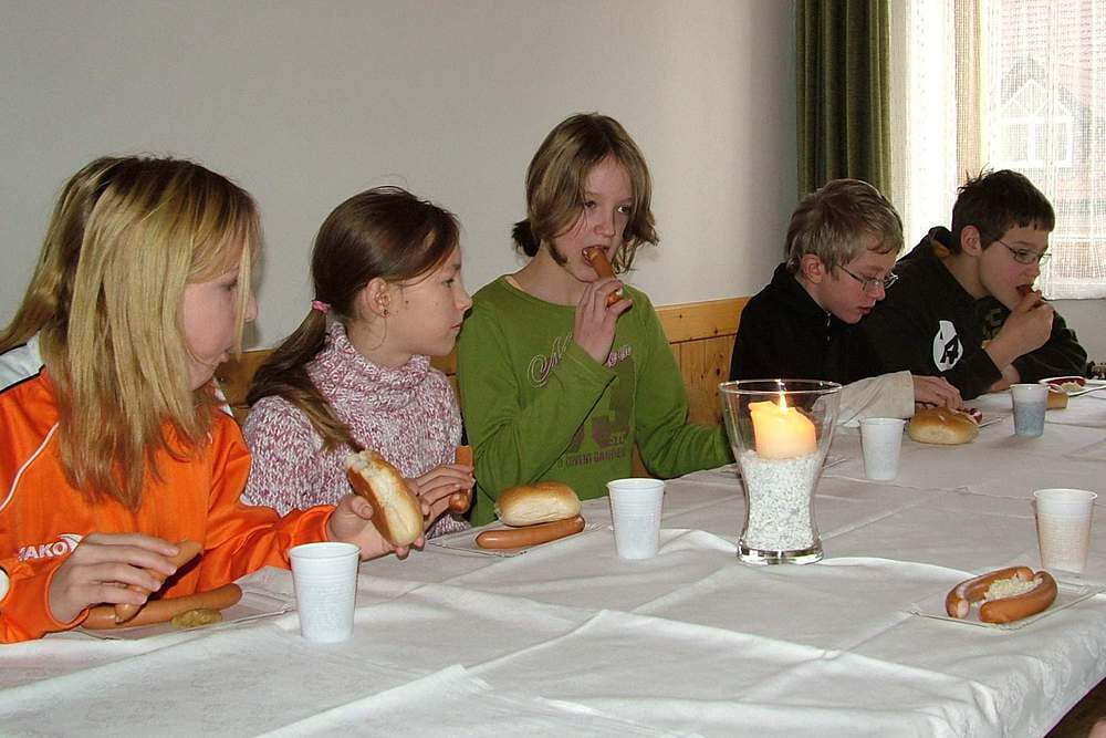 Würstelessen der Sternsinger