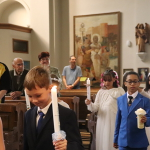 St. Quirinus feiert mit 10 Erstkommunionkindern 2026