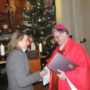 Ehrungen – Bischof Manfred verlieh den „Bischöflichen Wappenbrief“