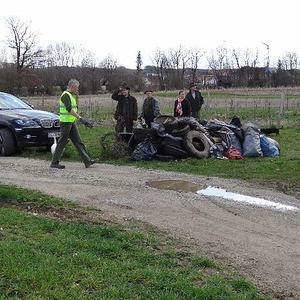 Traunauen-Reinigung mit ökomenischen Gottesdienst